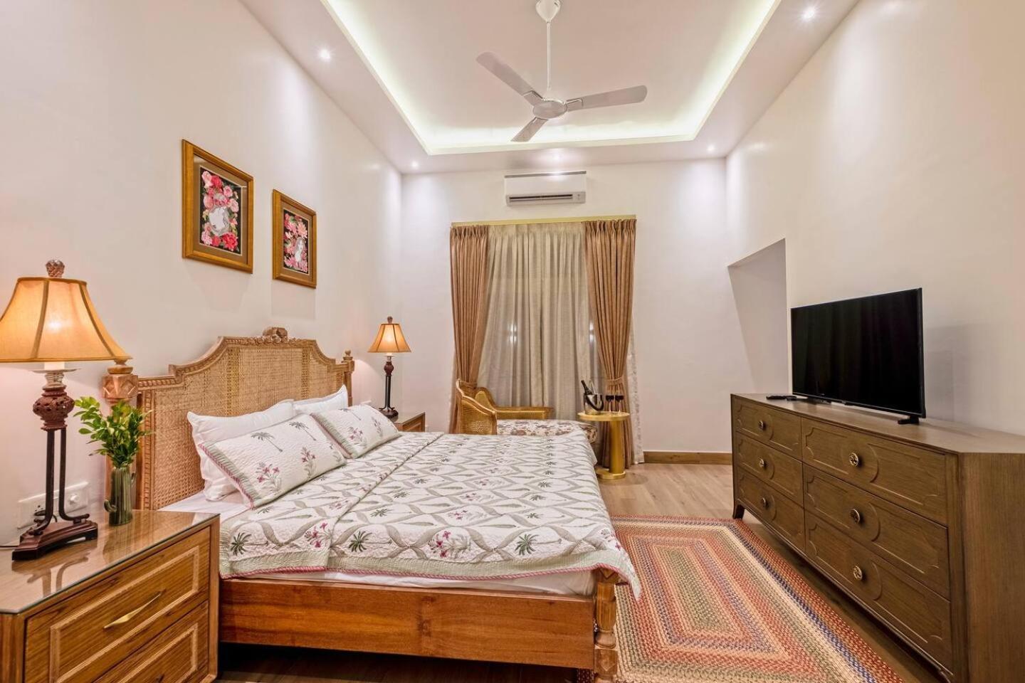 Villa Amanassa 1 Luxury 4bhk With Pool In Assagaon