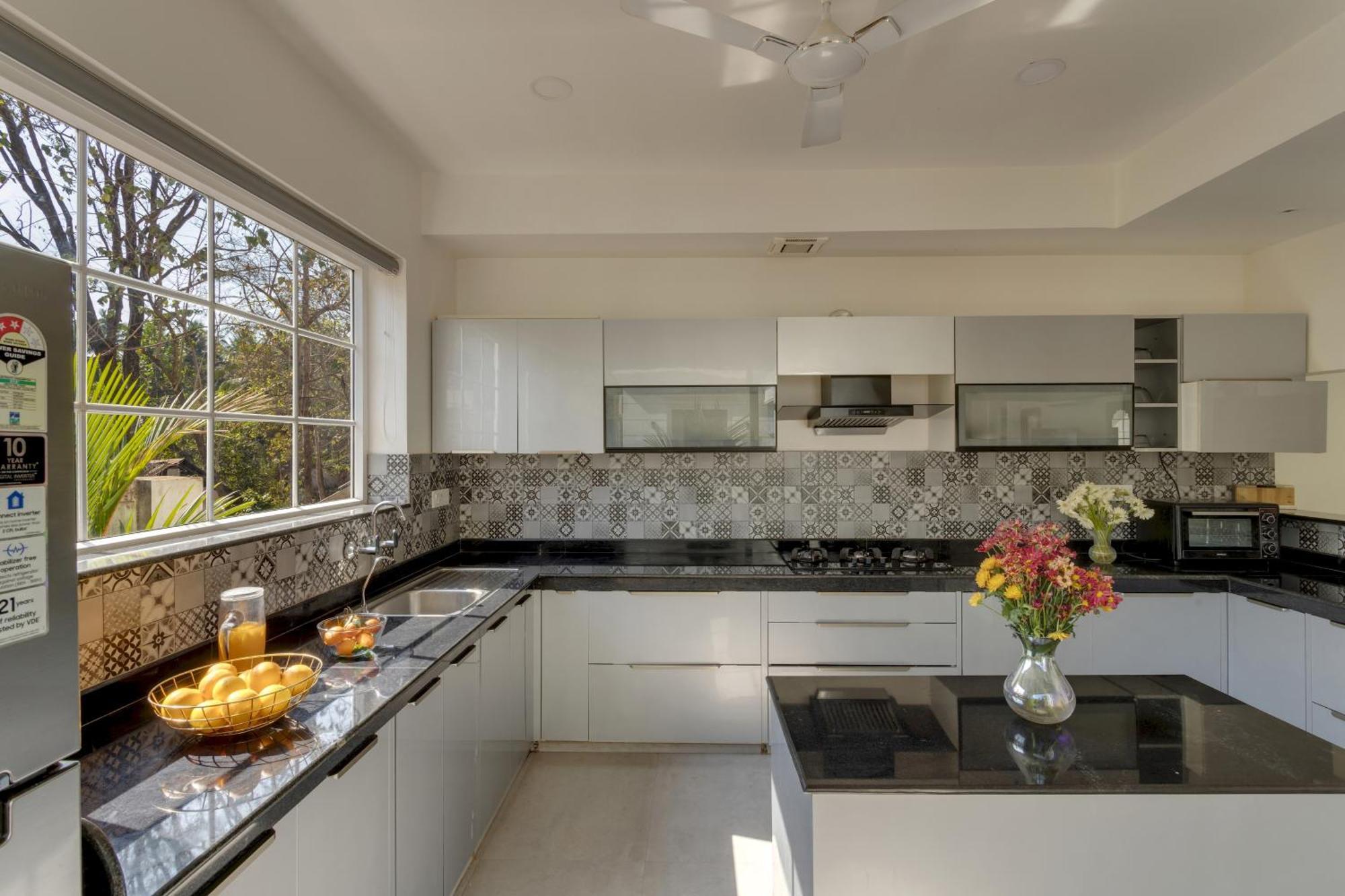 Amanassa 1 Luxury 4bhk With Pool In Assagaon *