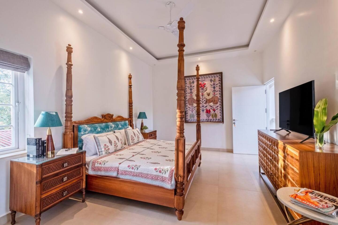 Amanassa 1 Luxury 4bhk With Pool In Assagaon Villa *