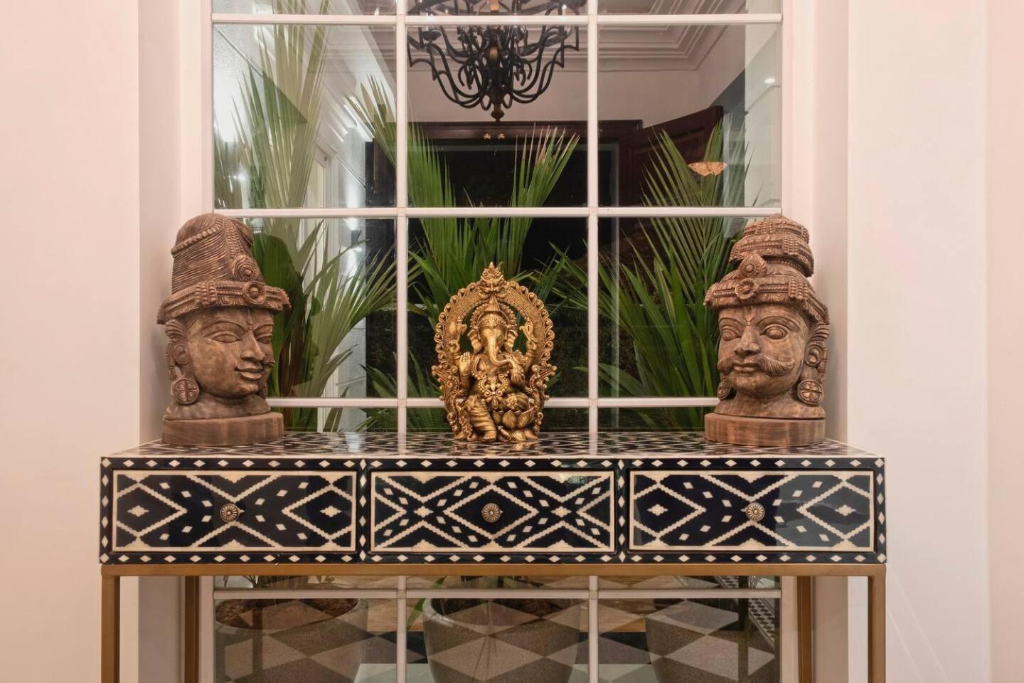 Amanassa 1 Luxury 4bhk With Pool In Assagaon