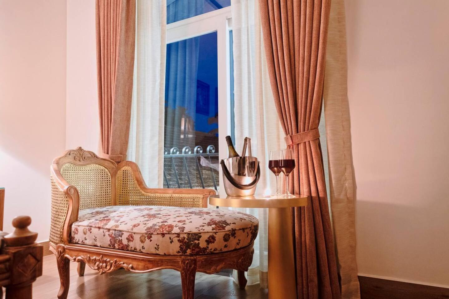 Amanassa 1 Luxury 4bhk With Pool In Assagaon * Marna