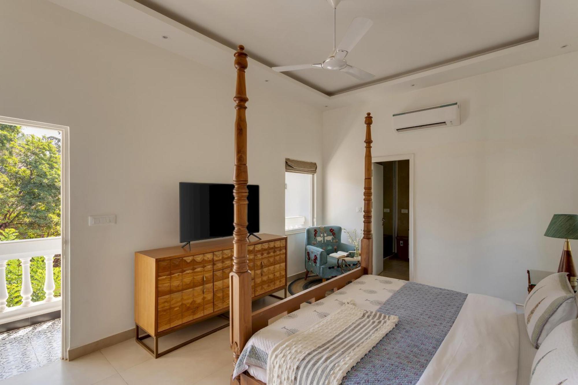Villa Amanassa 1 Luxury 4bhk With Pool In Assagaon *