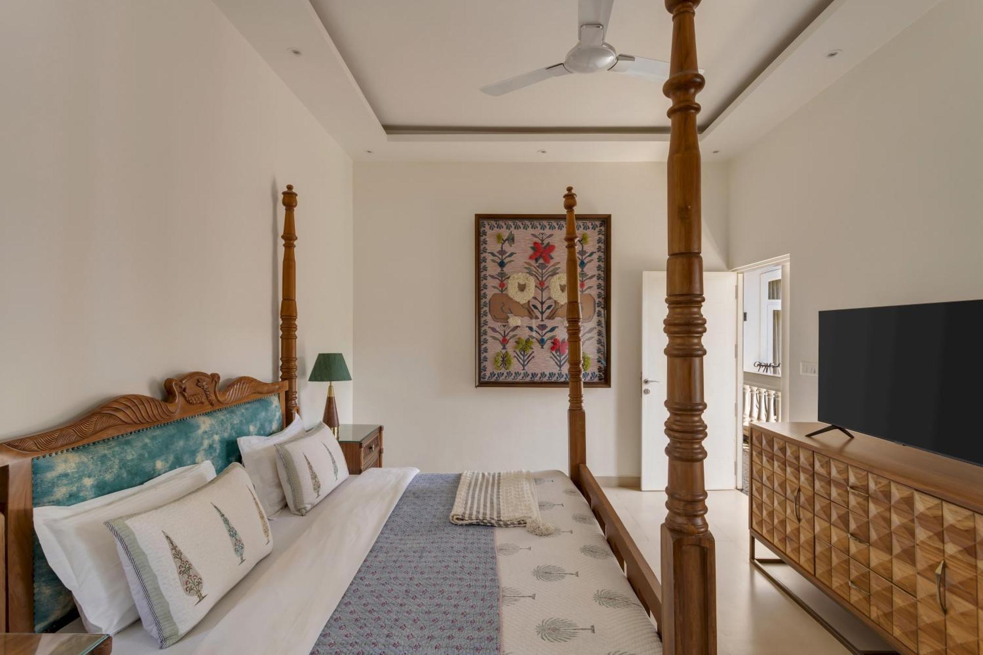 Amanassa 1 Luxury 4bhk With Pool In Assagaon Villa *
